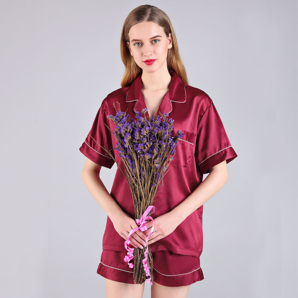 Custom women’s satin pajama set for summer (5) Custom summer women’s satin pajamas short sleeve set