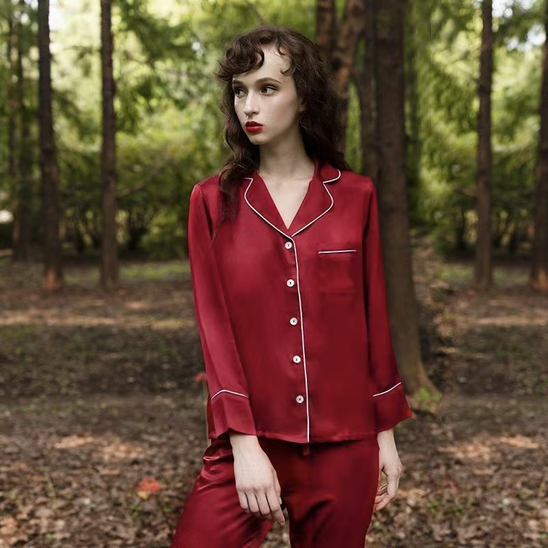 Elegant Solid Color Silk Pajamas for Women (6) Solid color women’s silk pajama set