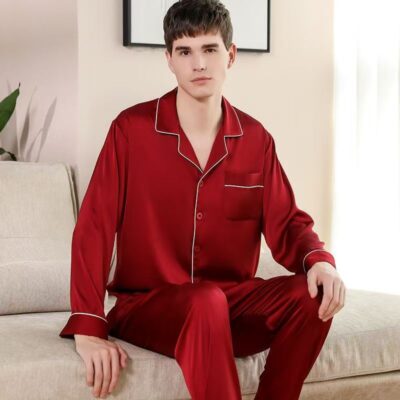 Loose-fit men’s silk pajama set for spring and autumn