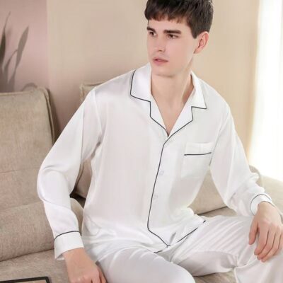 Loose-fit men’s silk pajama set for spring and autumn