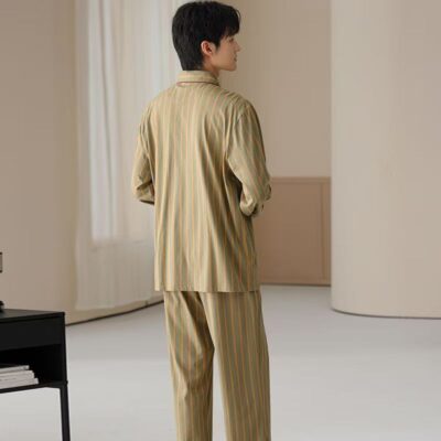 High-quality men’s cotton pajama set for homewear