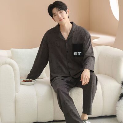Loose-fit men’s long-sleeve cotton pajama set for spring and autumn