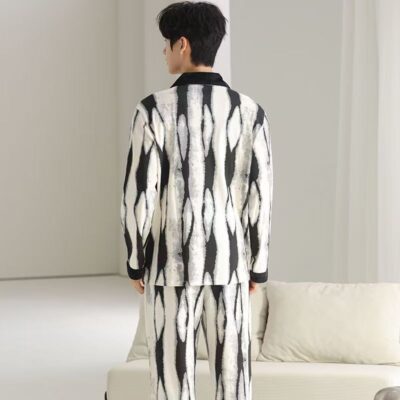 Minimal turn-down collar casual loose men cotton pajamas